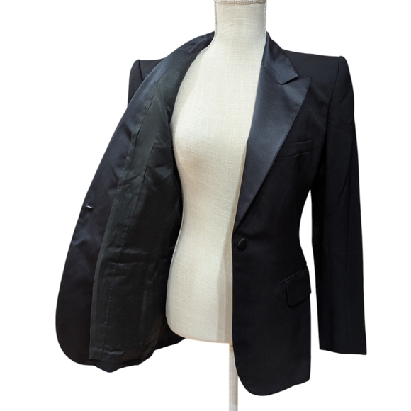 Balmain Paris Women's EU 40 US 8 Elegant Black Tuxedo Blazer with Satin Lapel - Picture 7 of 11